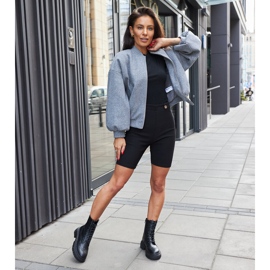 Czarne trapery zdobione przeszyciami Nicla 1