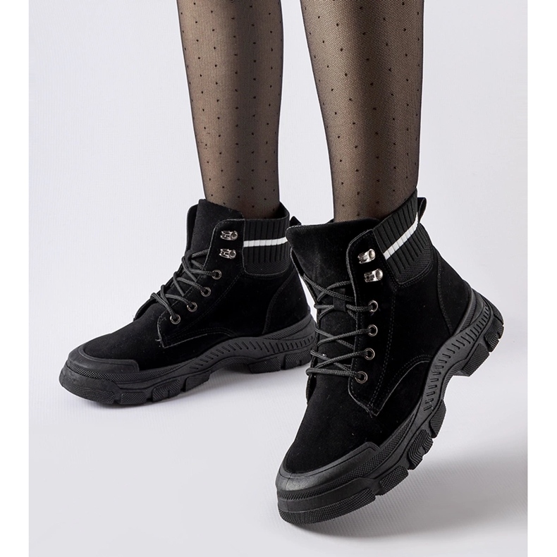 Czarne ocieplane trapery Tellaro 1