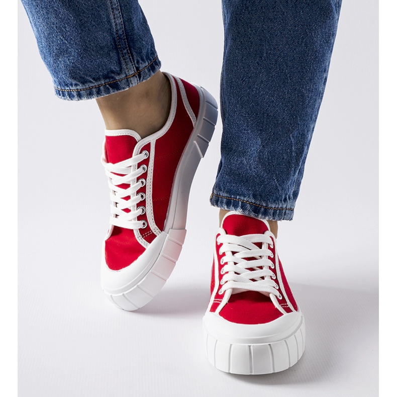 Czerwone tenisówki na grubej platformie Egidio 1