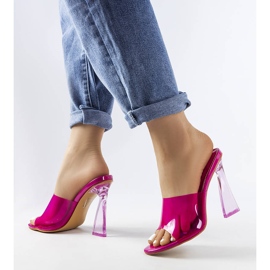 Różowe transparentne klapki na słupku Clichy 2