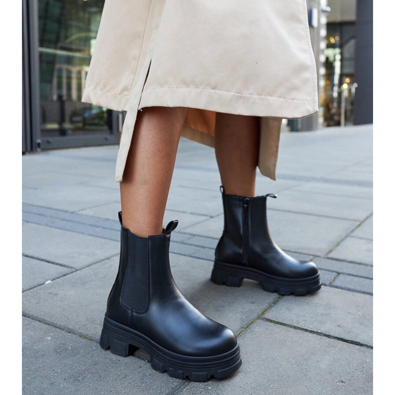 Czarne botki na platformie Placido 2