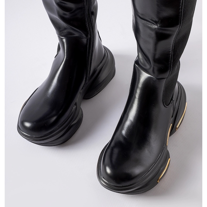 Inna Czarne kozaki na masywnej podeszwie Tanas 2