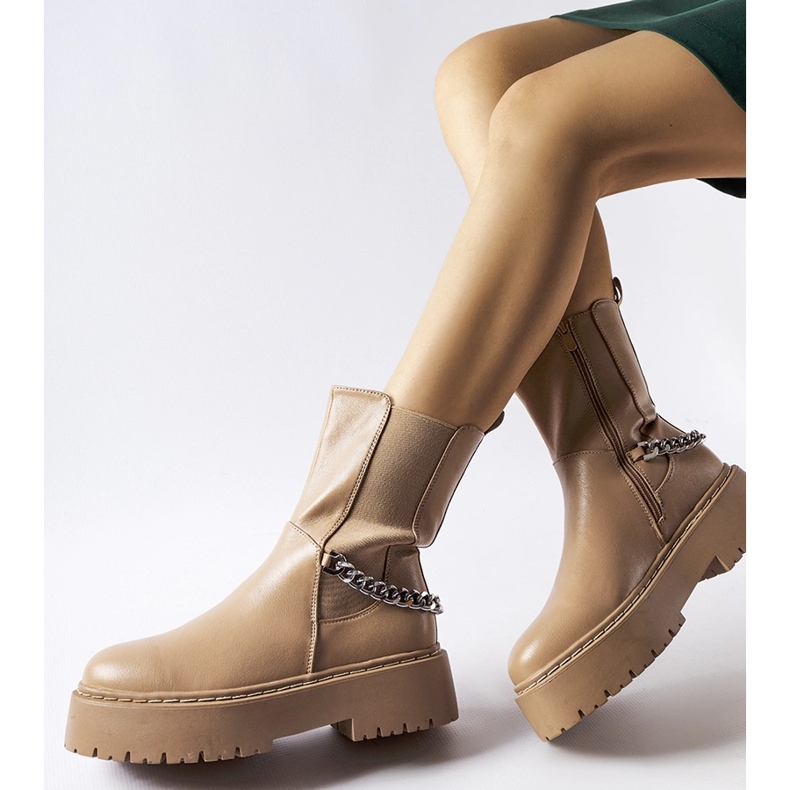 Beżowe botki zdobione łańcuchem Guglielmo beżowy 1