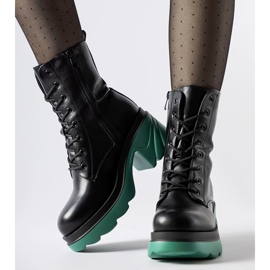 Czarne ocieplane workery na morskim słupku Cost 1