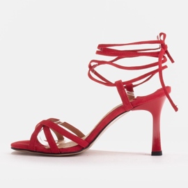 Marco Shoes Eleganckie sandały na szpilce z wiązanym rzemykiem czerwone 3