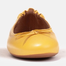 Marco Shoes Baleriny z delikatnej skóry licowej żółte 3
