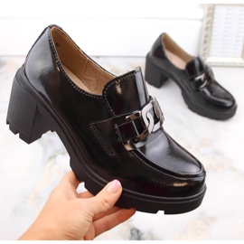 Skórzane lakierowane półbuty mokasyny na słupku czarne Filippo DP4785 1