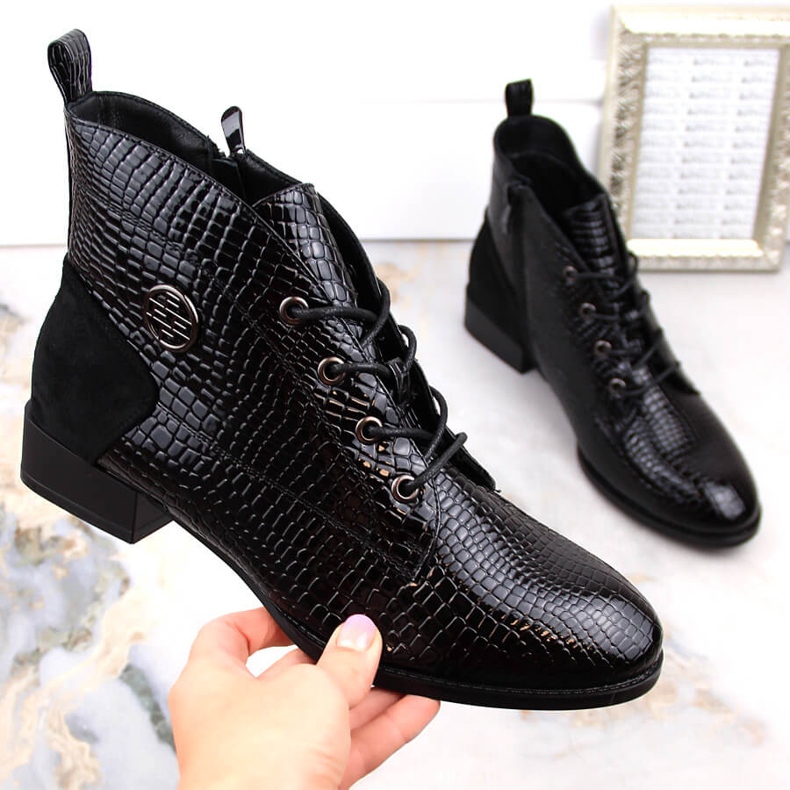 Lakierowane botki damskie kroko ocieplane czarne Filippo DBT4824 1