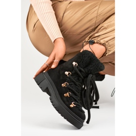 Czarne futrzane śniegowce damskie 1