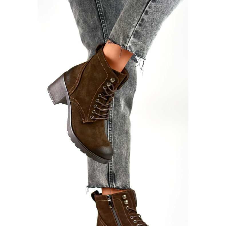 Zamszowe brązowe botki sznurowane damskie 2