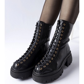 Czarne ocieplane glany zdobione wiązaniem Amla 1