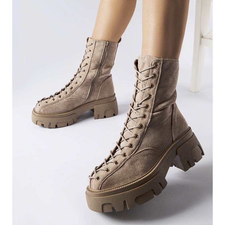 Brązowe trapery zdobione wiązaniem Amola 1