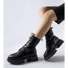 Czarne ocieplane wiązane botki Aeroporto 1