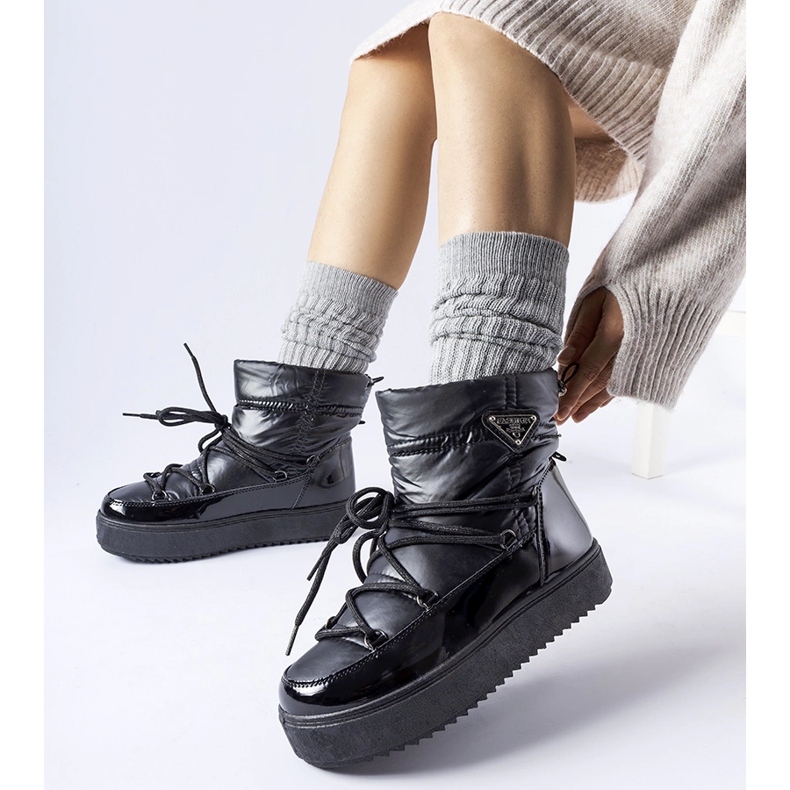 Czarne ocieplane śniegowce z gumką Oslavia 1