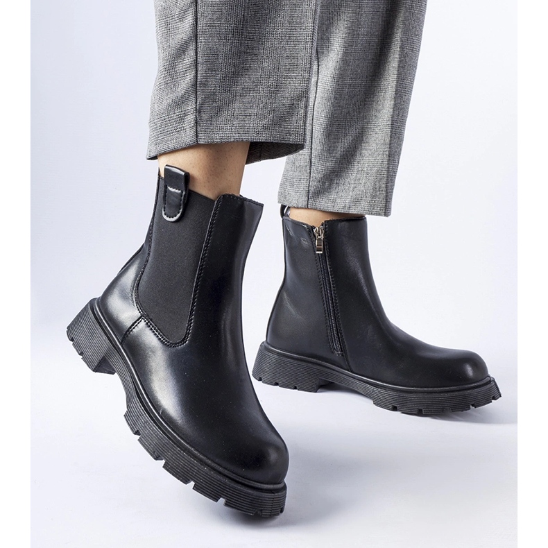 Czarne klasyczne botki Giacinta 1