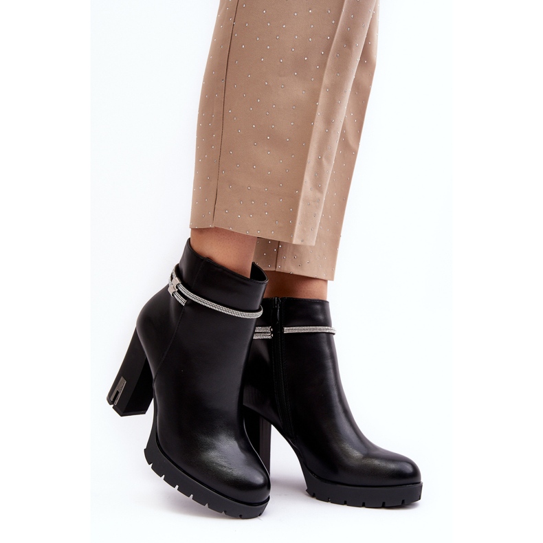 Damskie Botki Na Słupku Z Ozdobą Czarne Carolla 2