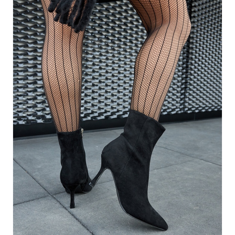 Czarne botki na niskim obcasie Guimond 1