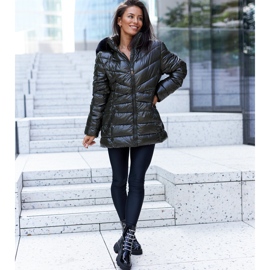 Czarne lakierowane botki z cyrkoniami Sfaranda 1