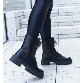 Czarne botki z ozdobnymi koralikami Accadia 1