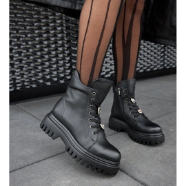 Czarne skórzane ocieplane botki Karino 1