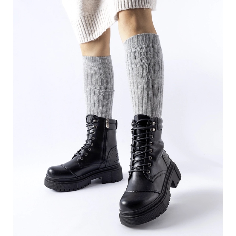 Inna Czarne ocieplane trapery Paimboeuf 1