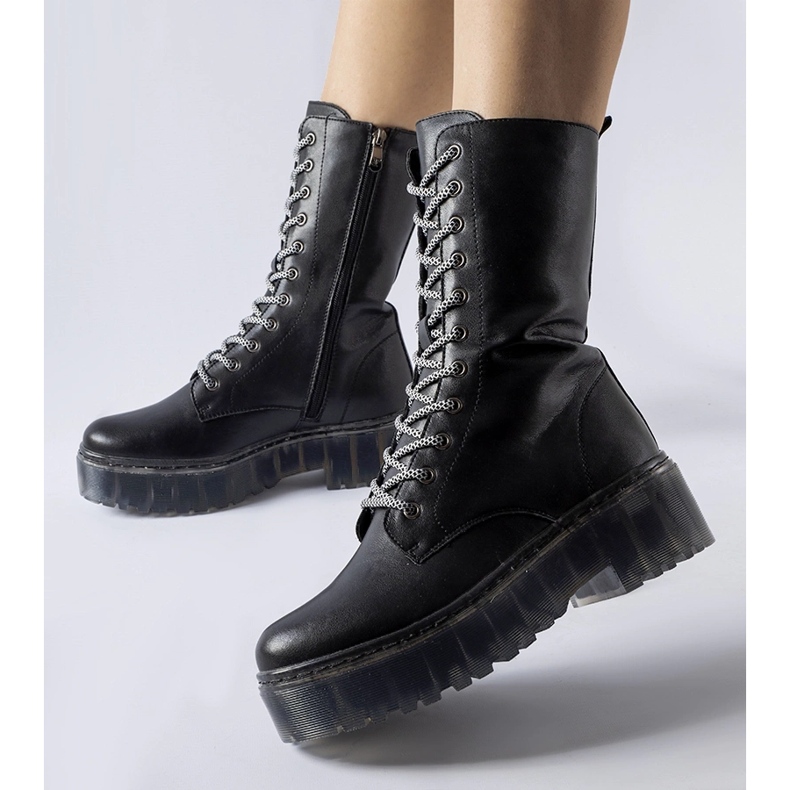 Czarne wysokie trapery ocieplane 1