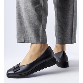 Czarne baleriny z kokardką na koturnie 1