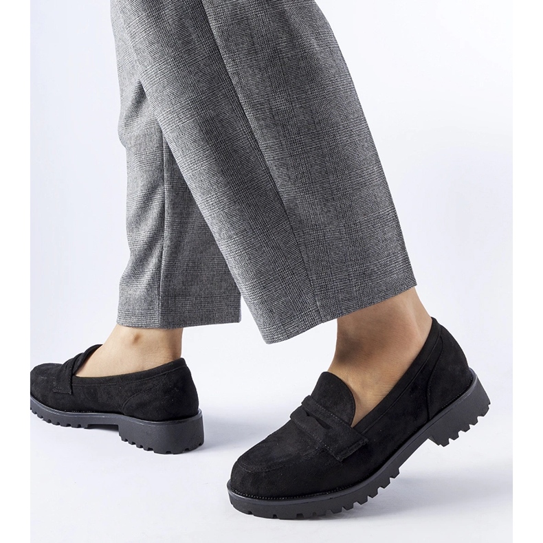 Czarne klasyczne mokasyny z eko-zamszu 1