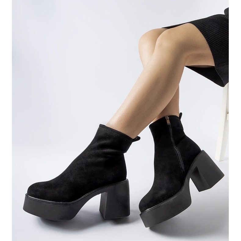 Czarne masywne botki eko-zamsz 1