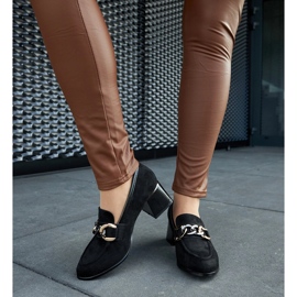 Czarne czółenka na klocku eko-zamsz 1