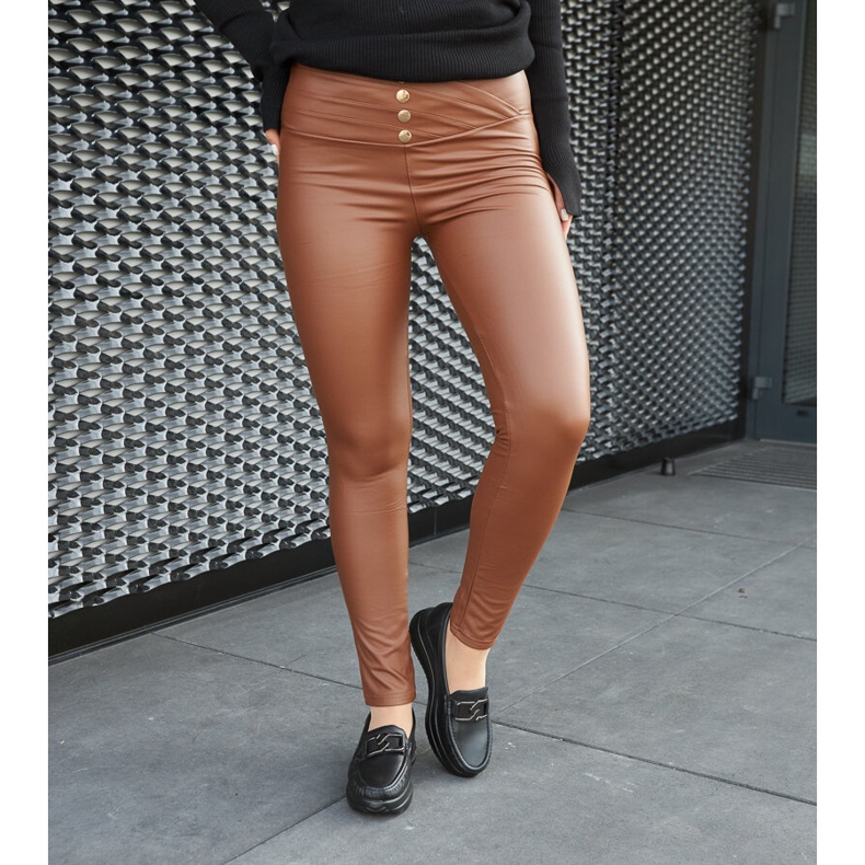 Czarne mokasyny na koturnie z klamerką Vigolo 1