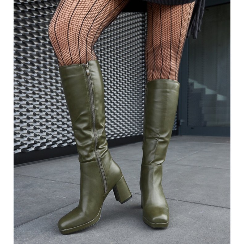 Zielone kozaki z kwadratowym czubkiem Biassono 2