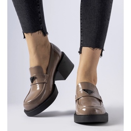 Brązowe lakierowane półbuty na słupku Hobbs 1