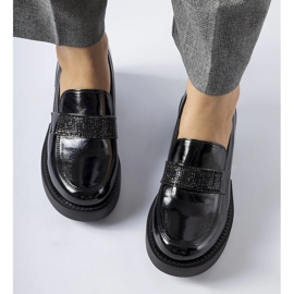 Czarne lakierowane półbuty na słupku Harrisburg 1