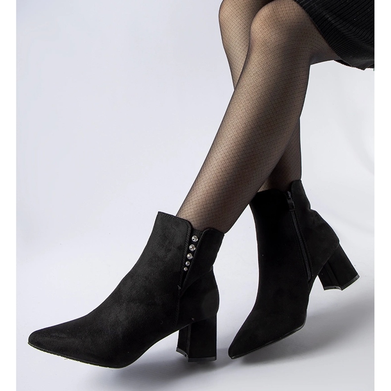 Czarne botki z eko-zamszu na słupku Pikeville 1