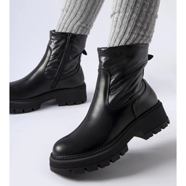 Czarne botki z ozdobną cholewką Garrett 2