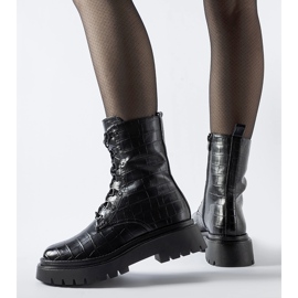 Czarne lakierowane ocieplane trapery Cressac 1