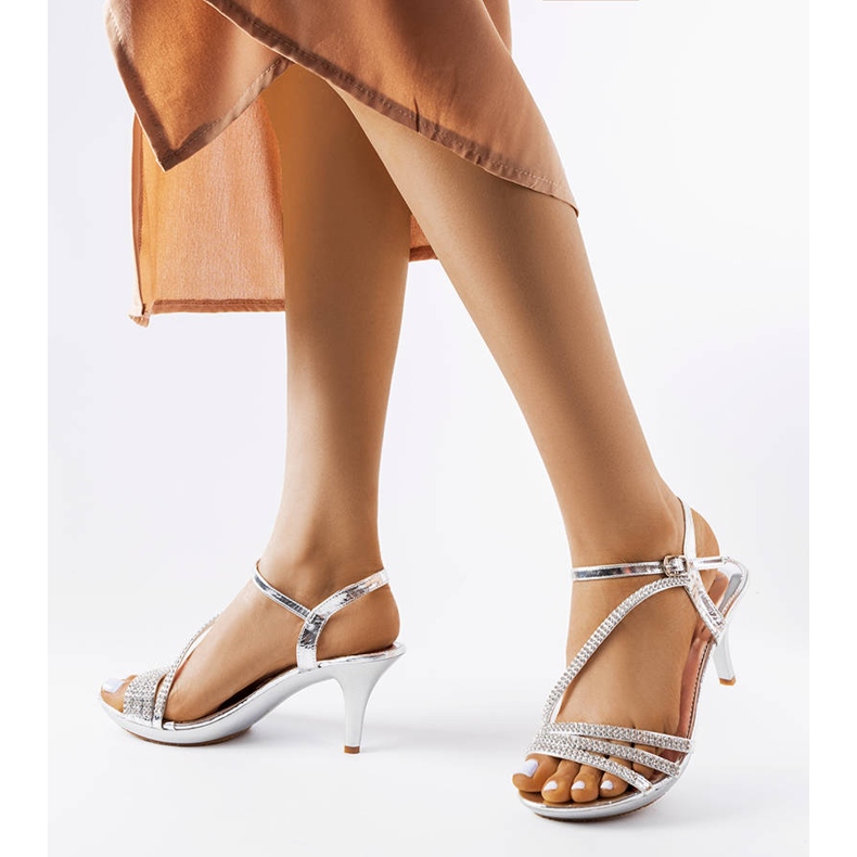 Srebrne sandały z cyrkoniami Cittareale srebrny 1