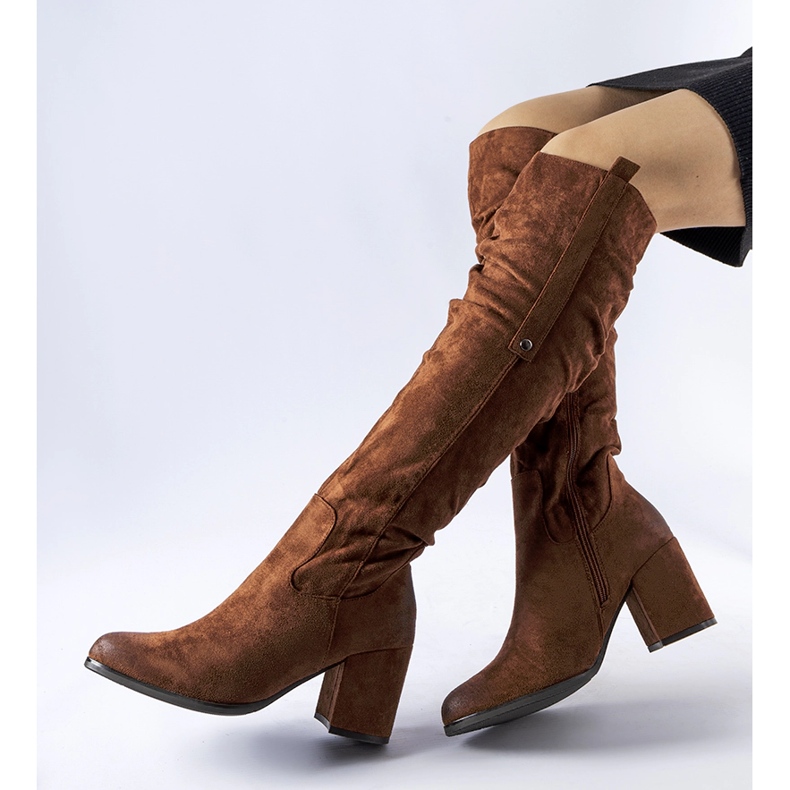 Czekoladowe kozaki na słupku eko-zamsz Neve brązowe 1