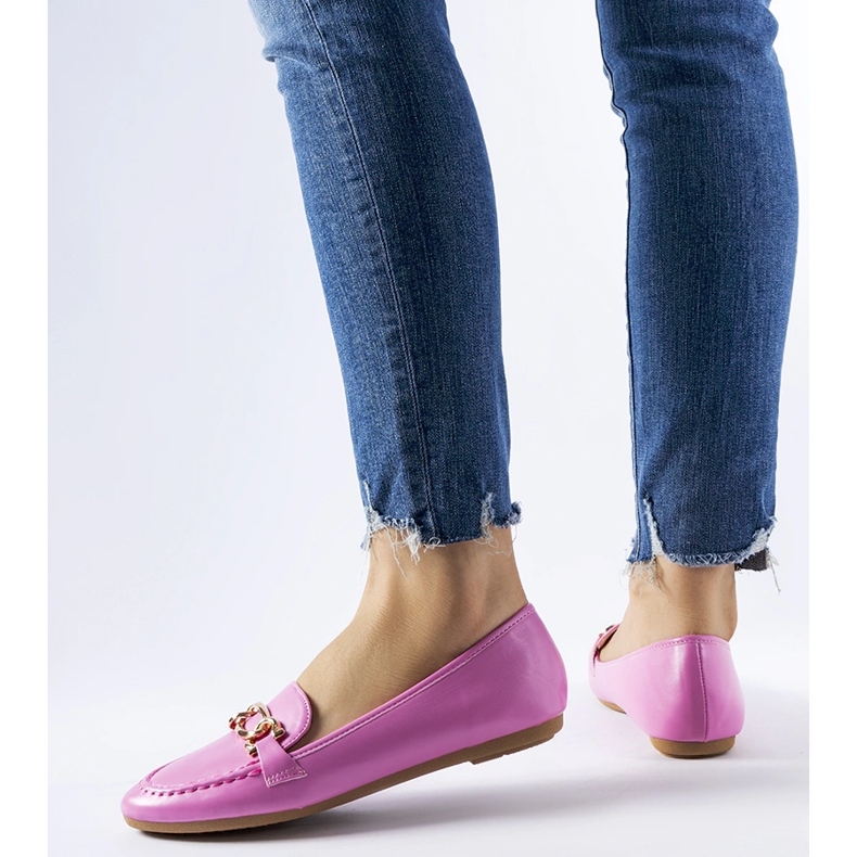 Różowe mokasyny ozdobione klamerką Gaston 1