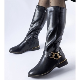 Czarne ocieplane kozaki zdobione klamrą Ortega 1