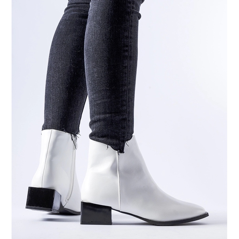 Białe ocieplane botki kwadratowy obcas Boris 1