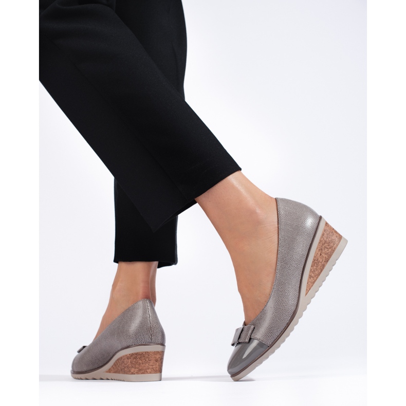 W. Potocki Szare czółenka damskie Potocki na niskiej koturnie 1
