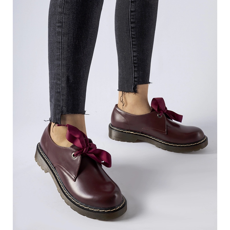 Bordowe półbuty z ozdobna kokardką Rodriguez czerwone 1