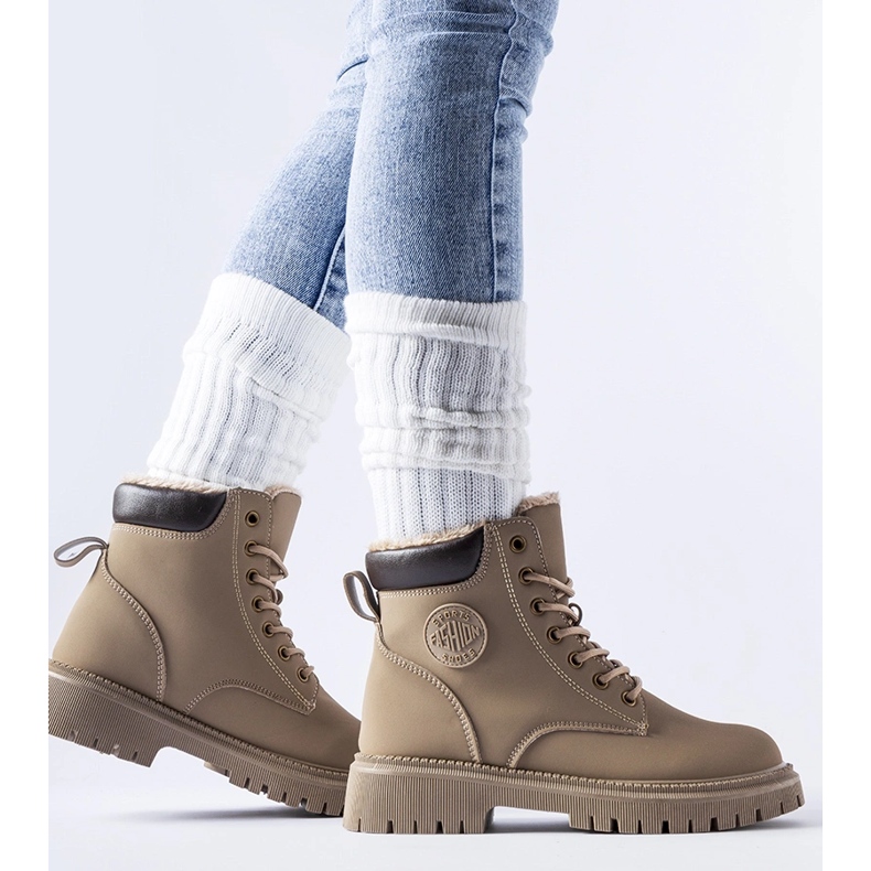 Brązowe ocieplane trapery Medole 1