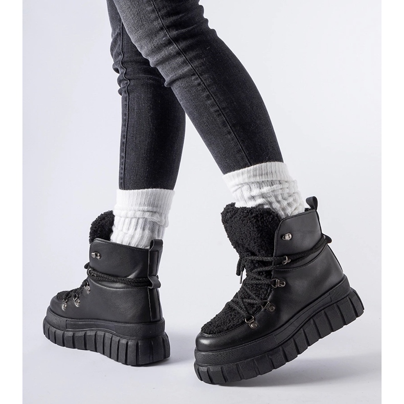 Czarne botki na masywnej platformie Sforza 1