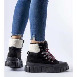 Czarne ocieplane trampki na platformie Ottiol 1