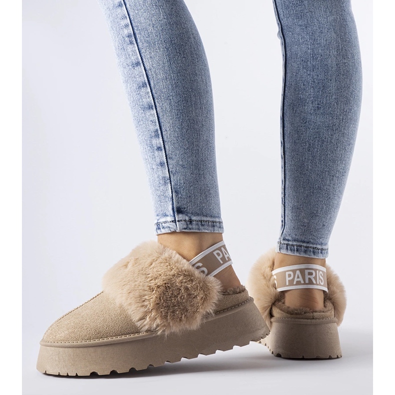 Beżowe ocieplane kapcie z gumką i futrem Sangro beżowy 1