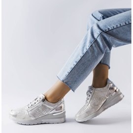 Goodin Srebrne ażurowe skórzane półbuty Jazzar srebrny 1