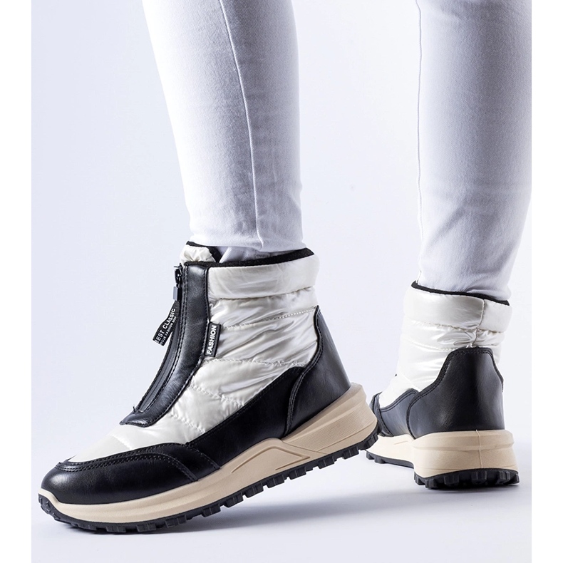 Białe ocieplane śniegowce na zamek Ritter 1